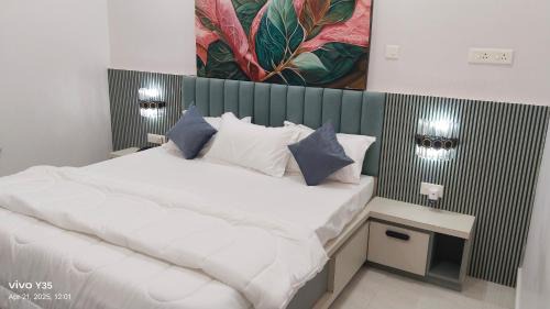 Bhubaneshwar Casa | Veena Stay and Cafe Restaurant