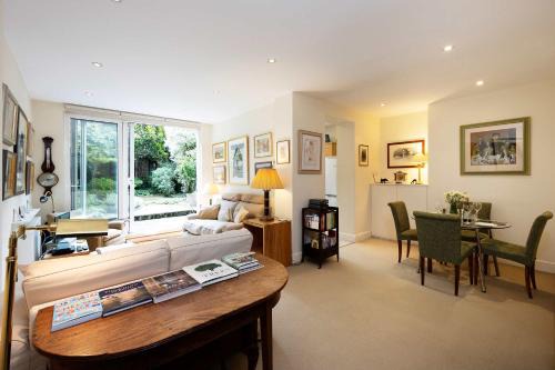 Fulham Broadway Apartamento | Veeve - Artist's Oasis