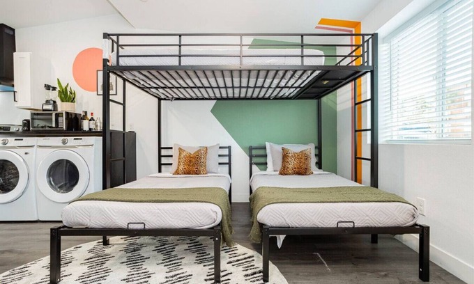 Beverly Green Casa | Vegas Hideaway: Private Modern Comfort Near Strip