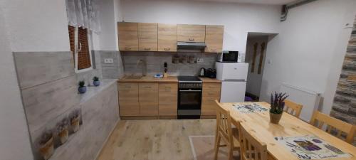 Rumburk Apartamento | Vejminek pod smrkem