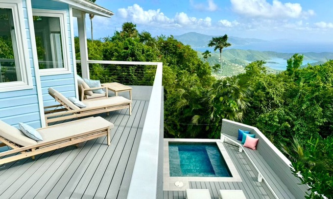 Bordeaux Mountain Casa | Impresionante Vela Vista en la montaña de Burdeos, 5BR / 3bath con vistas BVI!