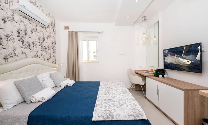 Gzira Hotel | VelaBlu Suites - Double Room