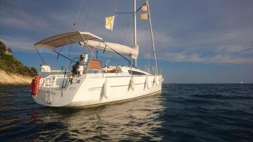 Vallpineda Alquiler De Eote | Velero Viko S30