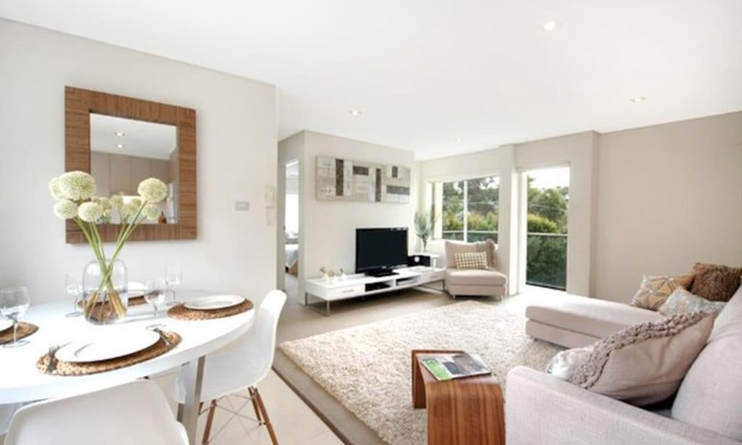 Clovelly Apartamento | VELLY-Modern Light 2BR Moments from Clovelly Beach