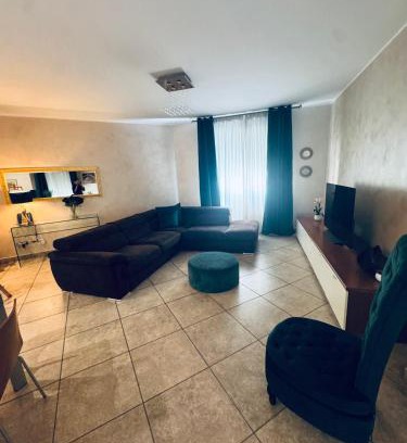 Bergamo Apartamento | Velvet Stay -CHARMING APARTMENT IN BERGAMO