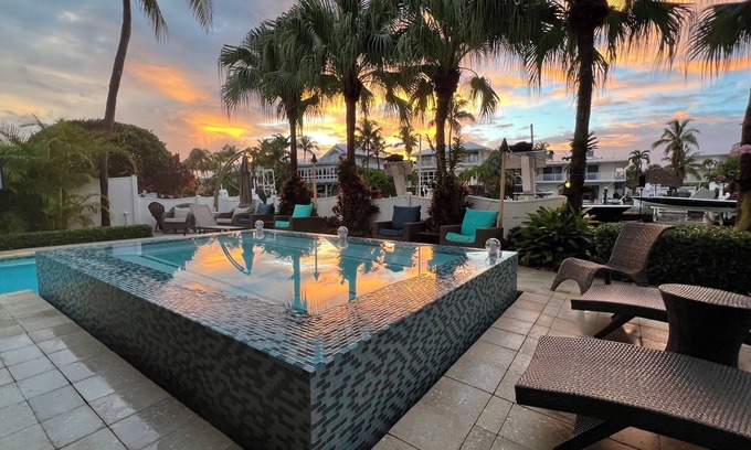 Venetian Shores Casa | Venetian Shores 5BR/7BA Home with Pool, Spa & Boat Lifts Open Sept. 2025