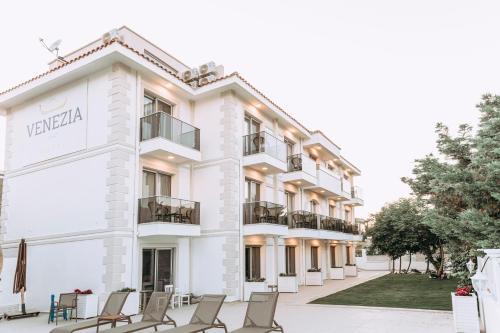 Alacati Hotel | Venezia Alaçatı by Nobela