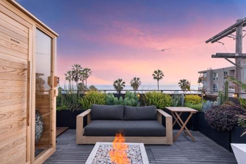 Venice Casa | Venice View by AvantStay Walk to Venice Beach Rooftop Ice Bath Luxe Design
