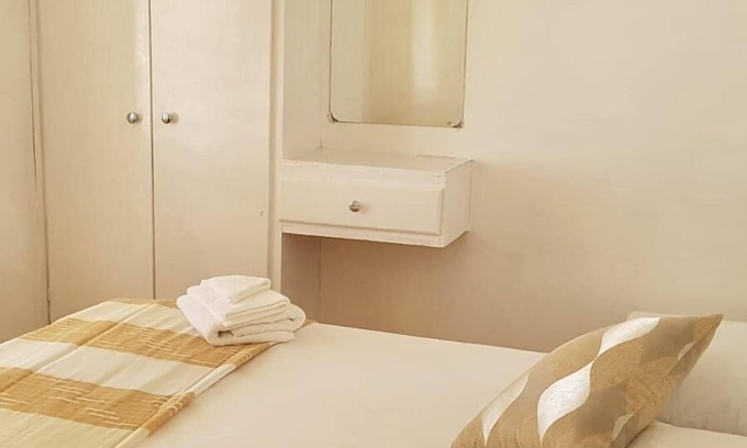 Rockley Apartamento | Ventnor House Apartments. Spacious, clean and close to everything you will need.