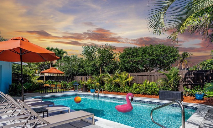 Middle River Terrace Casa | Ventur Tropical with Elite Pool & Ultimate Fun Zone