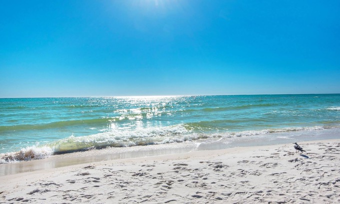 Fort Walton Beach Condominio | Venus 309 sleeps 10 Close to pool and beach by RedAwning