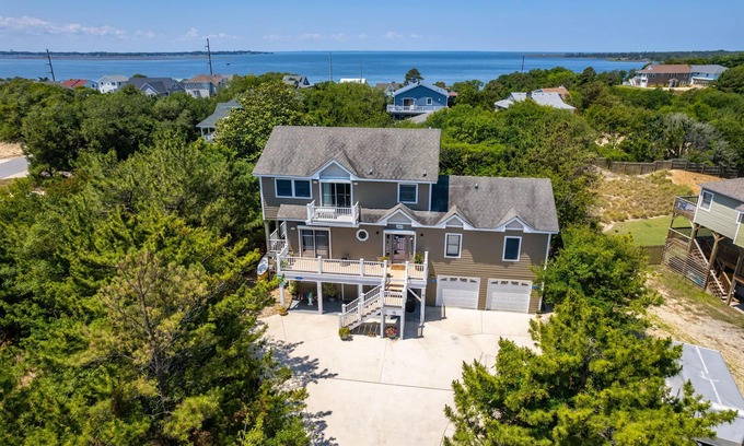 Kitty Hawk Apartamento | Venus Studio: Hottub, King Bed, Kayak, Bikes, SUP,