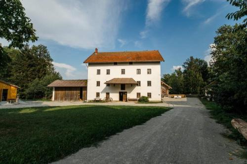 Eggenfelden Casa | Veranstaltungszentrum Prühmühle mit Schlafplätzen