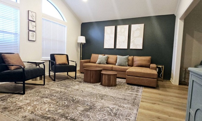Tyler Casa | Verde @ Hollytree dr King bed, excellent location Golf