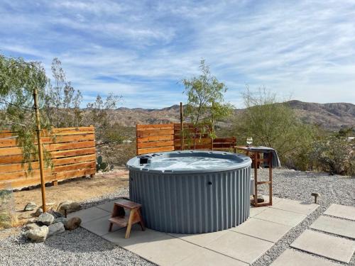 Morongo Valley Casa | Verdin's Nest - Romantic Retreat with Hot Tub Under the Stars! home