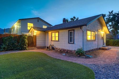 Colorado Springs Apartamento | Vermijo Cottage Cozy Retreat Near OCC & Downtown