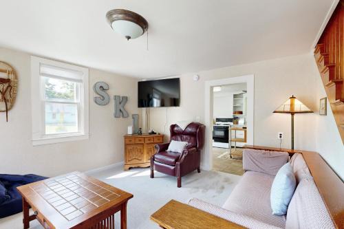 Proctorsville Casa | Vermont Farmhouse