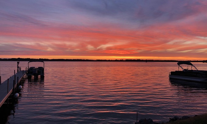 Rush City Cabina | Verna's Good 'Nuff Cozy Cabin on East Rush Lake!
