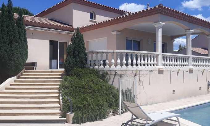 Juvignac Casa | Muy hermosa villa toda comodidad con piscina en un bonito terreno deportivo