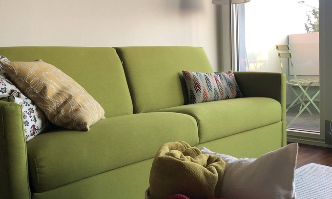 Bergamo Apartamento | Very bright studio apartment with balcony, in residential area with services and means.