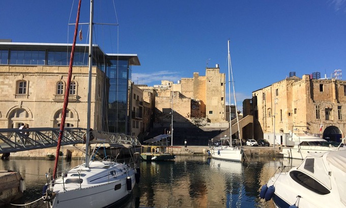 Cospicua Casa | Casa de pueblo muy confortable, recién reformada. Justo en el corazón de las 3 ciudades