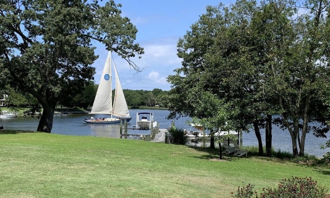 St. Michaels Cabaña | Very cosy and nicely appointed Waterfront Cottage with gorgeous views
