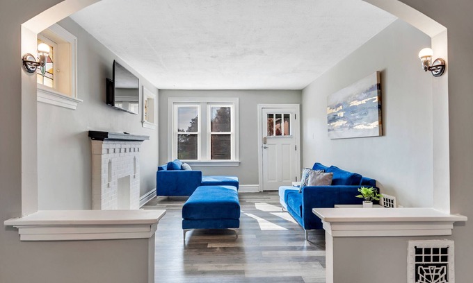 St. Louis Apartamento | Very Cozy Spacious 3BR +Free Front Street Parking, Fast Wifi!