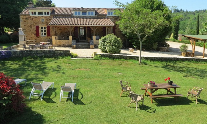 Le Buisson-de-Cadouin Casa | Casa de campo muy lujosa con piscina climatizada, sauna, cancha de tenis privada