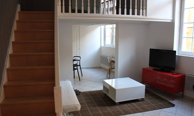 Hincmar Apartamento | muy bonito piso totalmente reformado en hipercentro (CATEDRALE)
