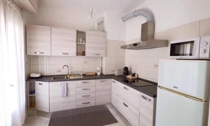 Gallaratese Apartamento | VERY NICE APARTMENT / KM 2.6 SAN SIRO STADIUM / KM 10 PIAZZA DUOMO / SUBWAY / WI-FI FREE