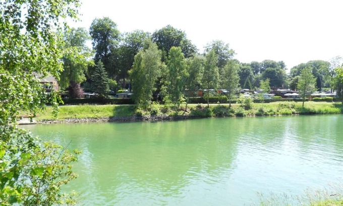 Schermbeck Casa | Muy bonita casa de vacaciones con vistas al agua.
