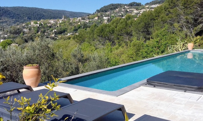Bargemon Villa | MUY BONITO CHALET CON PISCINA