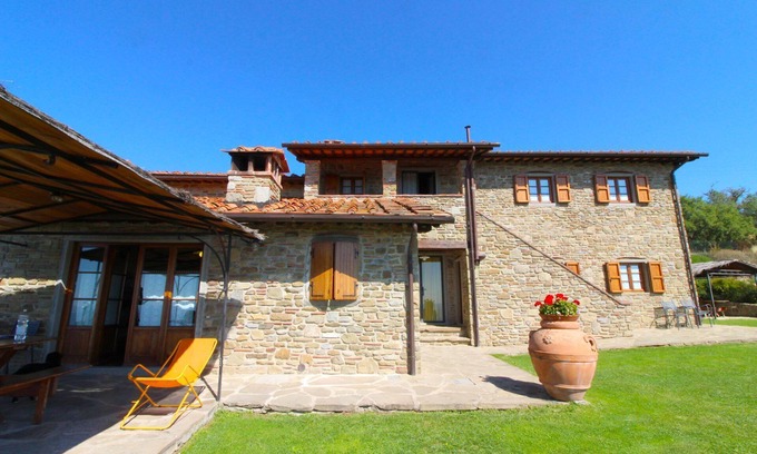 Castiglion Fibocchi Villa | Antigua casa de piedra con jardín privado y piscina. Excelente relación calidad-precio. tranquilo