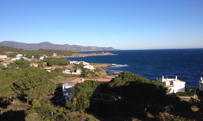 Port de la Selva Apartamento | Apartamento muy tranquilo, capacidad para 6 personas, cerca del mar, espléndida vista