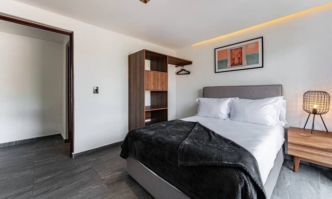 Santa María la Ribera Apartamento | VH l Near Kiosk Morisco w/Gym l 278