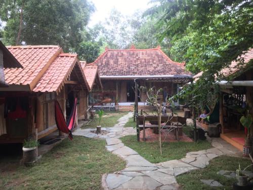 Pacitan Casa | VH Surf Camp