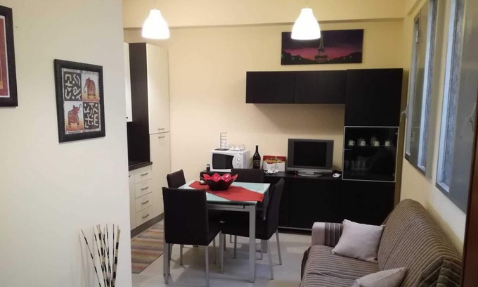 Messina Apartamento | Via Dogali center two-room apartment in Piazza Cairoli
