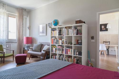 Scandicci Apartamento | Via Pai Home Accogliente bilocale a due passi da Firenze Wi-Fi veloce & parcheggio gratuito