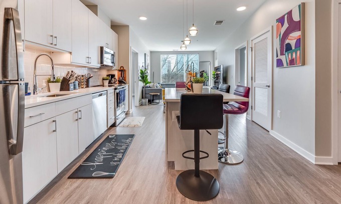 Alexandria West Apartamento | VIBRANT 2BR HOME , FREE PARKING ALEXANDRIA