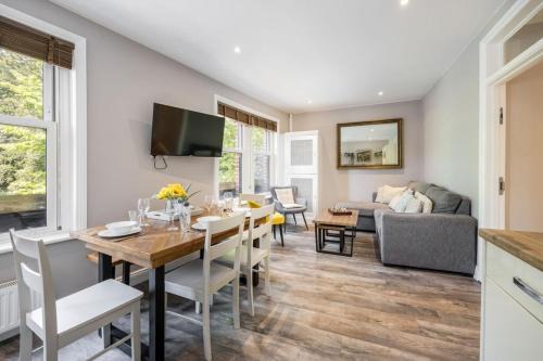 Poole Apartamento | Vibrant 3 bed flat above charming pub, 10 minutes to beach