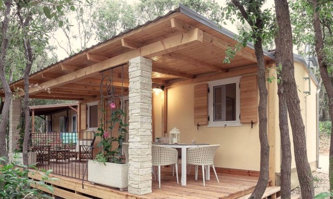Bale Chalet De Esquí | Acogedor chalet con dos cuartos de baño, rodeado de naturaleza