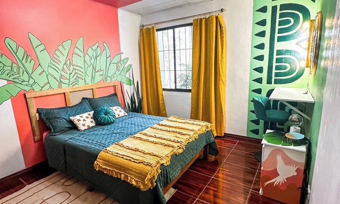 Escazú Apartamento | Apt Vibrante Oasis- Estancias Largas y Turismo Médico, Patio, Equipo de Gimnasio