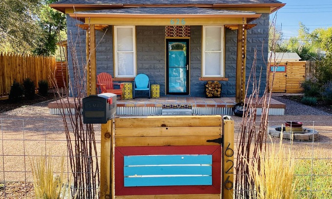 Florence Casa | Vibrant Mid-Century Modern Home in Downtown Florence