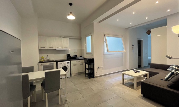 Omonia Apartamento | Vibrant Omonia Oasis, Modern Apartment in the Heart of Athens