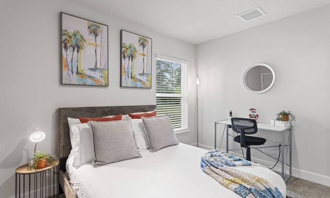 Port Malabar Apartamento | Vibrant Studio near Eastern Florida State College!