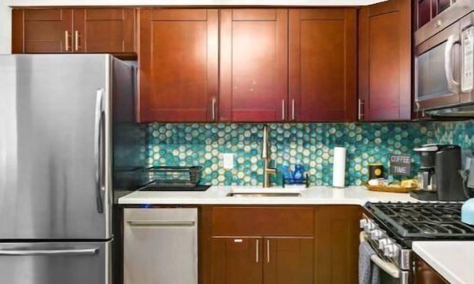 Bayonne Apartamento | Vibrant Tribal Oasis-9 mi to NYC
