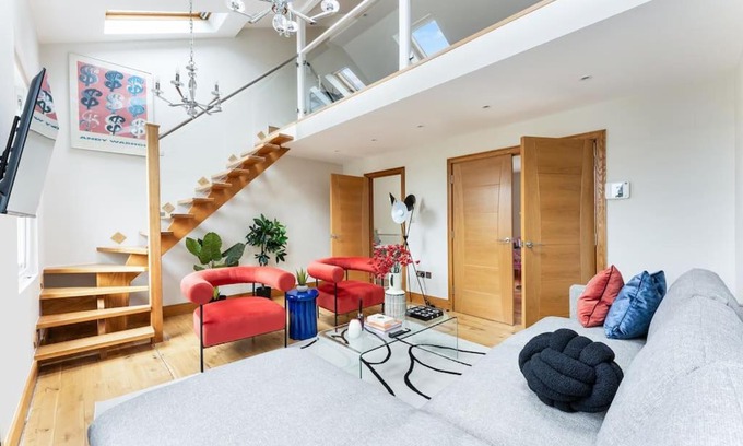 East Walworth Apartamento | Vibrant Urban Escape, Family Friendly - Sleeps 7!