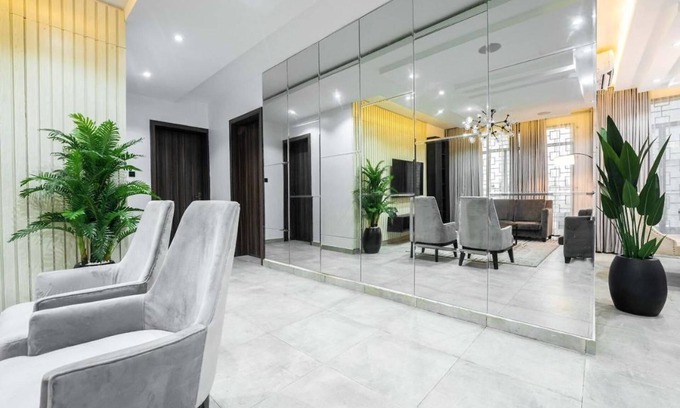 Asaba Hotel | Vic & J Lounge and Hotel