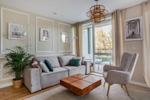 Uxbridge North Apartamento | Vick's house with parking and EV chrgr