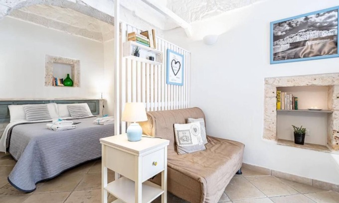 Ostuni Apartamento | Vico di Ostuni Apartments by Rentbeat